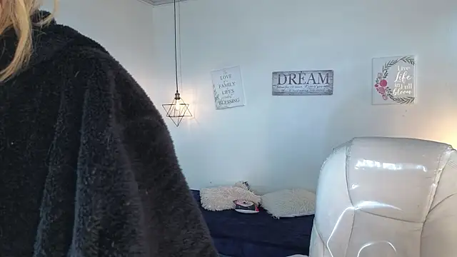 ninasakura_eup - NinaSakura_Eup's free webcam - UK Sex Cams