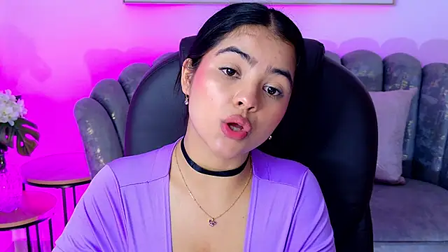 Layla_Breezee