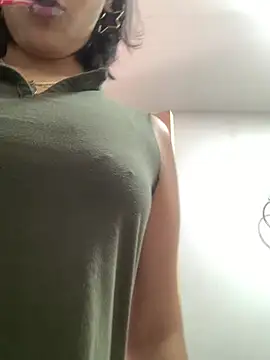 LilithMonette live sex cam
