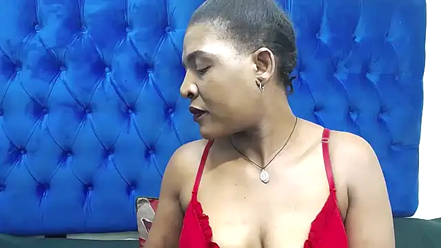 spicyqueenxxxx (Ask my age) - lets play