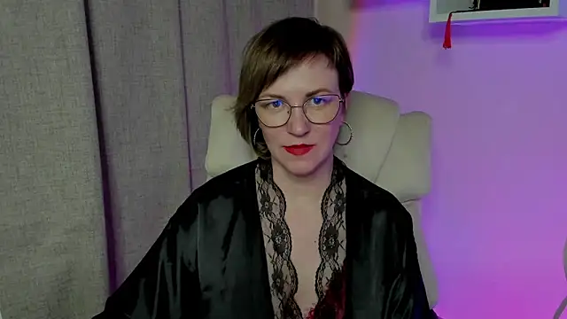 feliziadesire (F milf) - sheer top)
