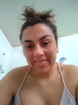 Webcam Model (vanessa-titisM)  is live.Free join now!