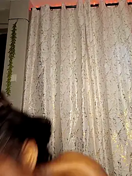 yoyo-__ (Ask my age) - Oil /spit pussy& boobs