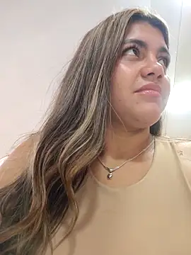 ivy_enjoy (F young) - Squirt And fingers in pussy in public