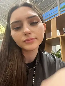 anitafly (F teen) - I'm pinching my nipples