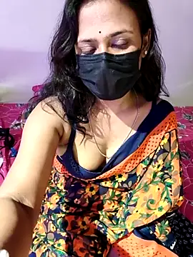 Webcam Model (Lena_mahiyaa)  is live.Free join now!