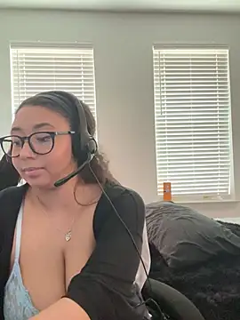 Webcam Model (minhaaa_baby)  is live.Free join now!