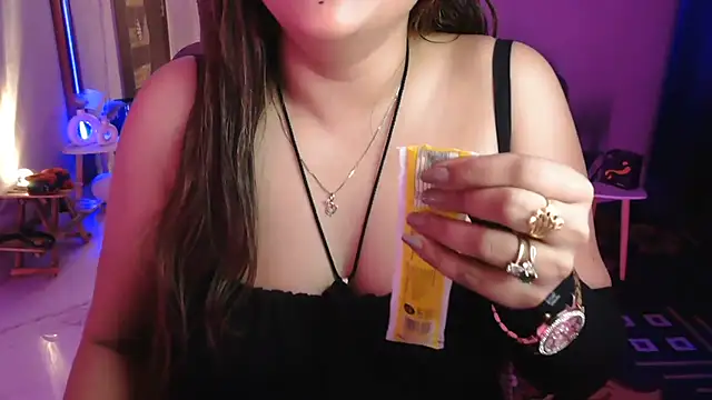 mitikaa - Mitikaa's free webcam - UK Sex Cams