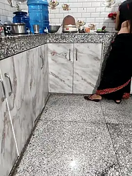 shalu_g (F young) - Ass show