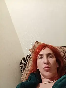 bel_nell (F mature) - Skvirt