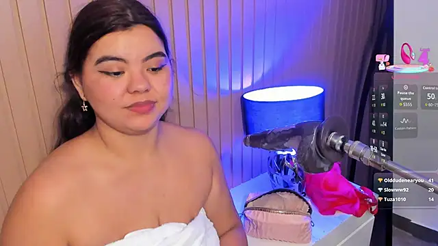 klhoe_boobs - Klhoe_boobs's free webcam - UK Sex Cams