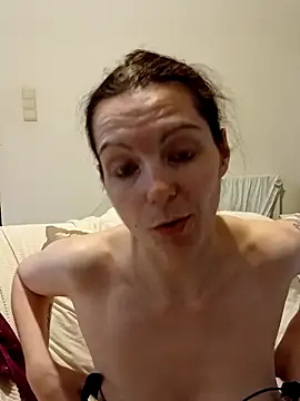 labellerose - Labellerose's free webcam - UK Sex Cams