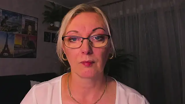 vanessa_chat - Vanessa_chat's free webcam - UK Sex Cams