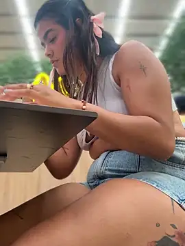 kaily_sweet16 - Kaily_Sweet16's free webcam - UK Sex Cams