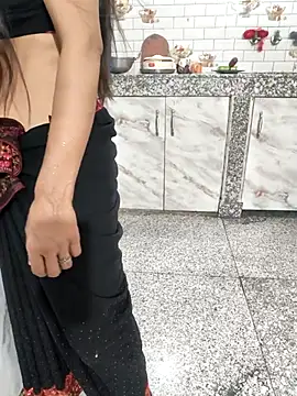 shalu_g (F young) - Ass show