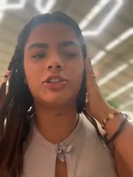 kaily_sweet16 (F teen) - Playing in the mall silent public show