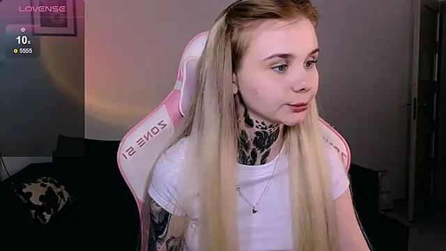 britney_lynch (Ask my age) - fuck me hard for 5 minutes