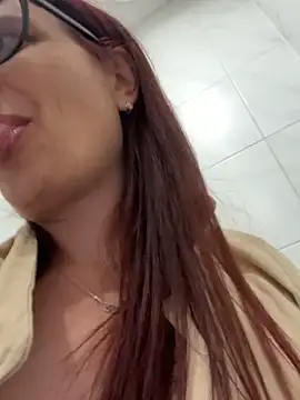 natakitten (F milf) - Bra off in cafe+rub nude tits