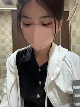 gougou13 (F young) - 户外男厕开门直播