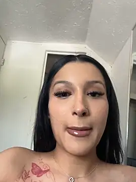 latinadollxo (Ask my age) - I’m new here