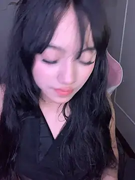 Webcam Model (MayyBonita)  is live.Free join now!