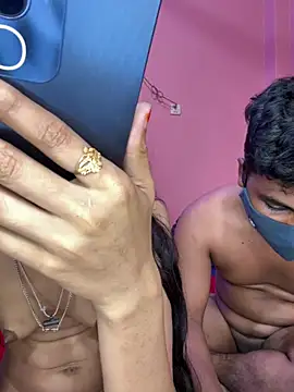 MayaCouple-1 webcam