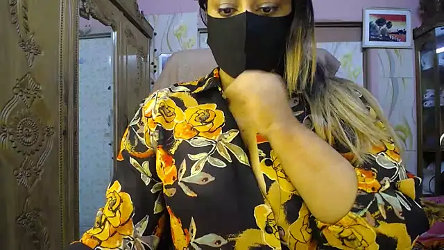 sehjadi_kayrahh (F young) - Cream on boobs 🥵🔥
