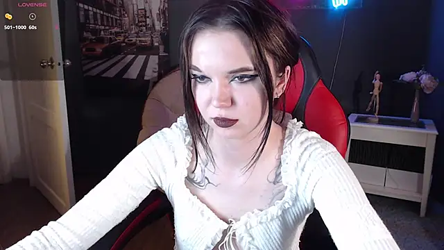 mia_via (F young) - playing with a pussy