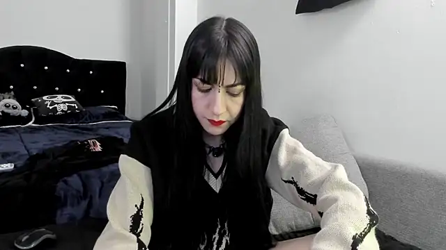 amy_aloqua (F young) - masturbste with dildo