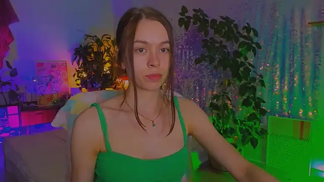 poli__ (Ask my age) - hands bra