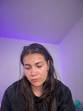 aurora_divine (F young) - controla mi juguete anal 5 minutos