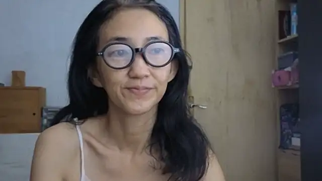 sexycitty (F milf) - dancing topless