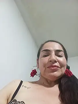 Webcam Model (MaryRoze_)  is live.Free join now!