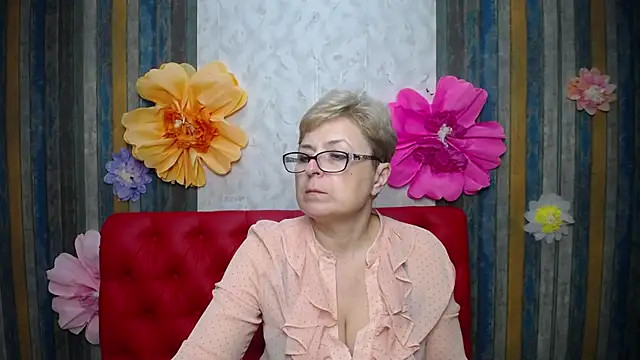 emiliagree - EmiliaGree's free webcam - UK Sex Cams