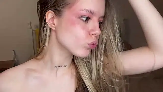 catrinee (F teen) - neck massage and collarbone massage