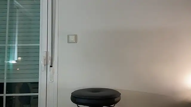 sweettits26 - SweetTits26's free webcam - UK Sex Cams