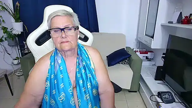 Selenna57 live sex cam
