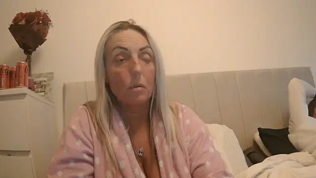 theblondecocklover (Ask my age) - Toy pussy