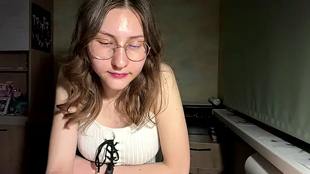 Miaaa_Moon webcam