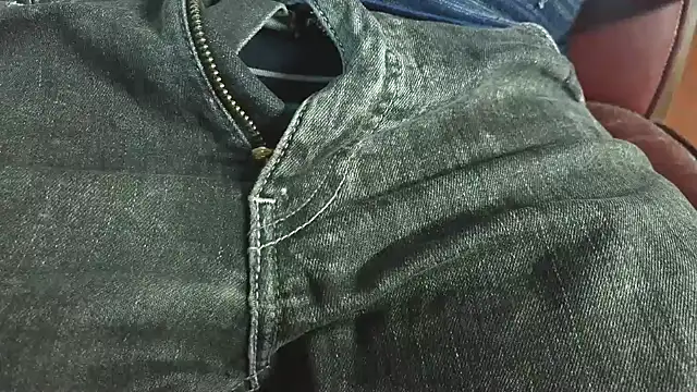 hairyandtiny webcam