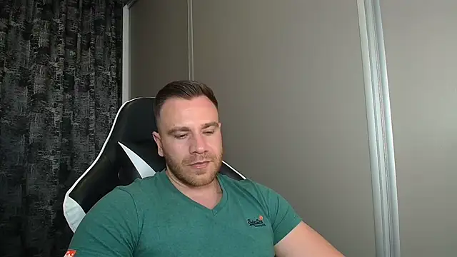 thori92 - Thori92's free webcam - UK Sex Cams