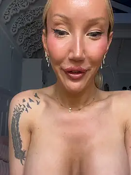 Allana29