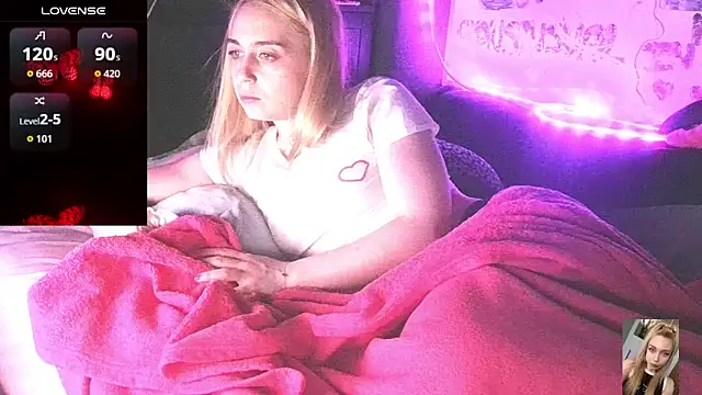 Preview of blondiewithanass
