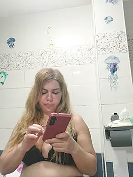 Webcam Model (Alisasex@xh)  is live.Free join now!