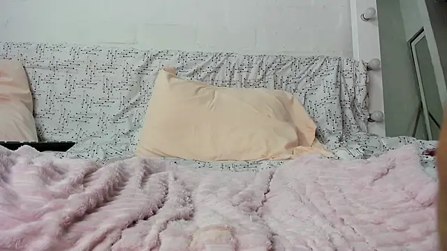 skinnyandcute webcam