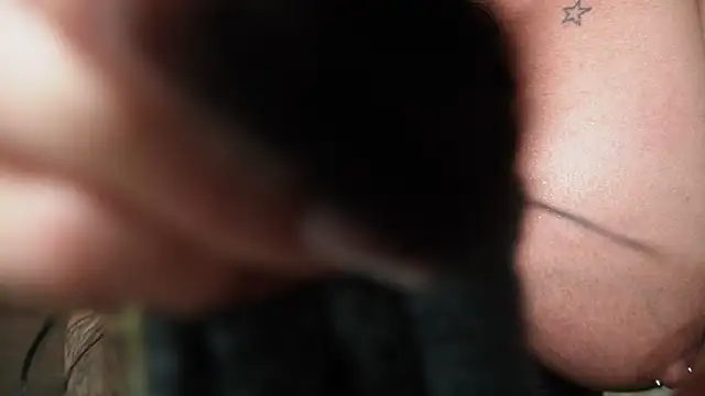 hotmilfbitch webcam
