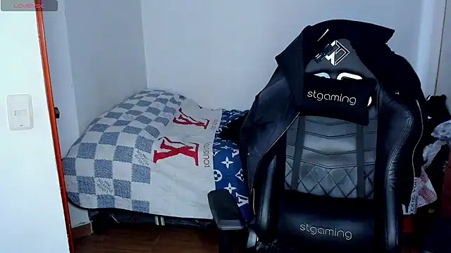 Tommy_Bred live sex cam
