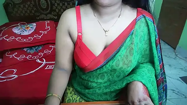 bengaliqueenstar (Ask my age) - boobs show