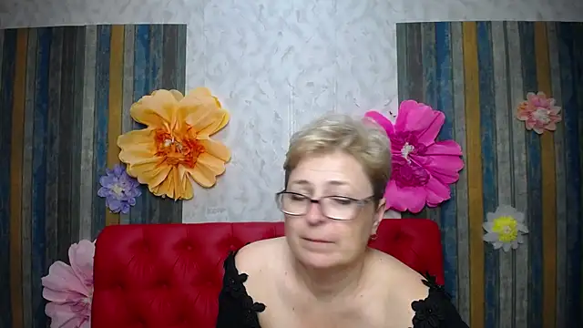 emiliagree (F mature) - make me wet and moan