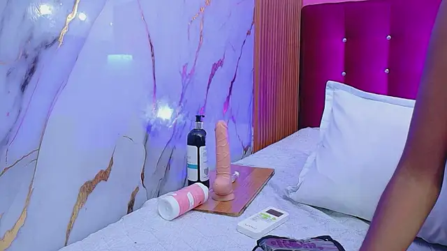 ebonycoworker (F young) - make my pussy rain